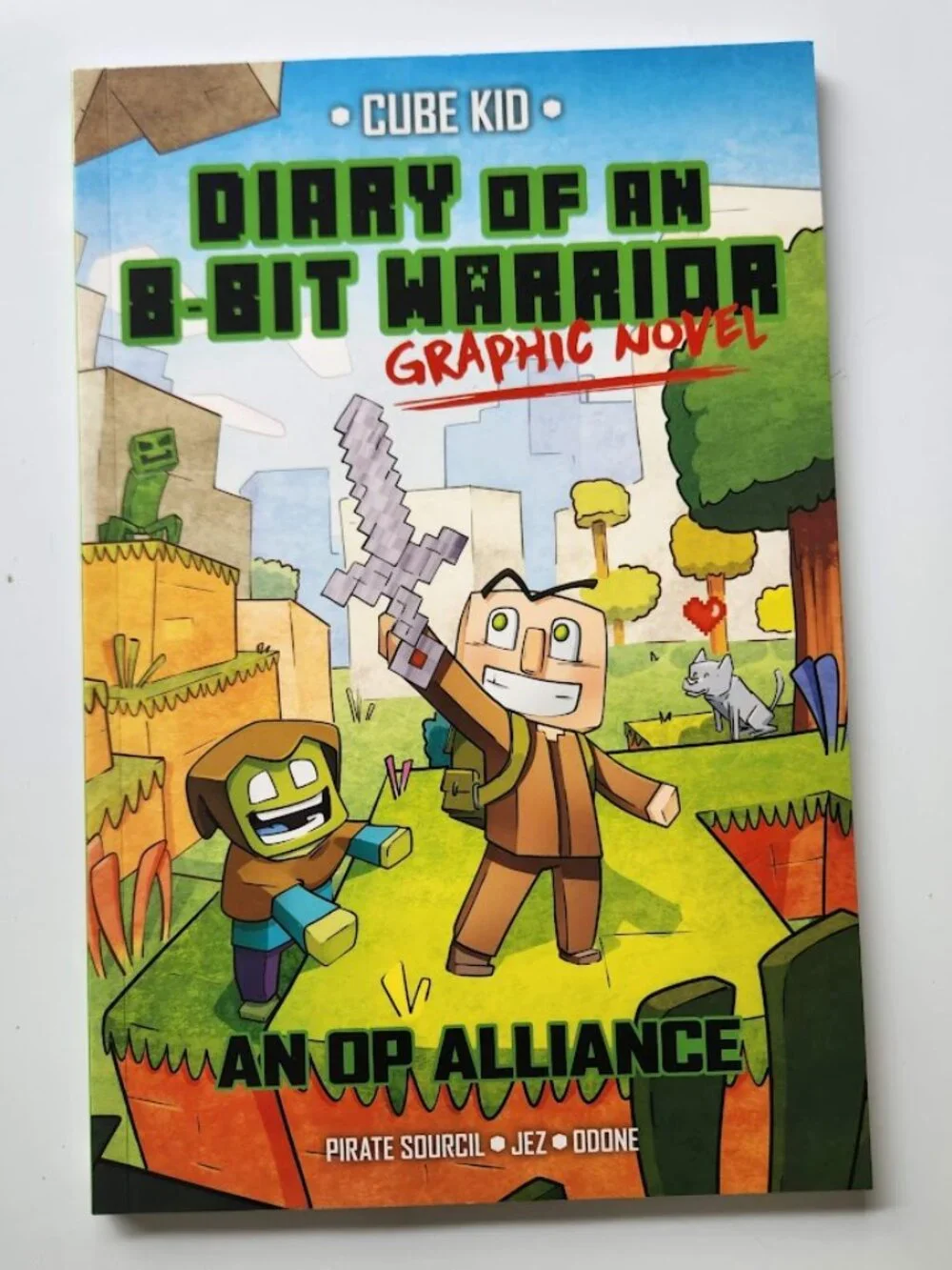 NEW Minecraft Book Bundle Diary of an 8-Bit Warrior Graphic Novel Comic Books Cu